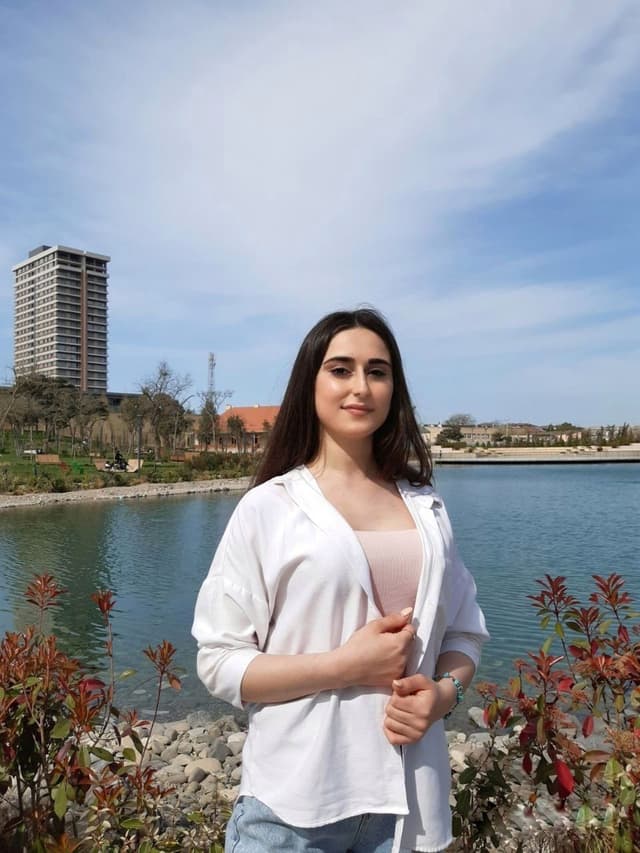 Zərəfşan  Hüseynova 