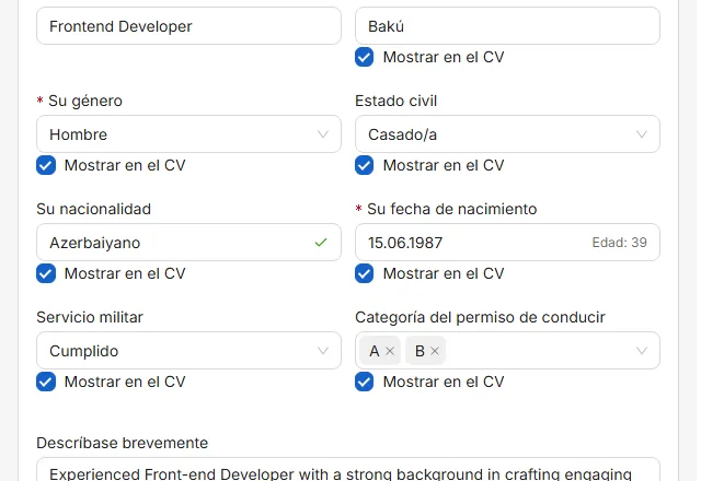 El ojo junto a un campo decide si se imprime. Tachado significa que el dato sigue en la aplicación pero no en el CV.