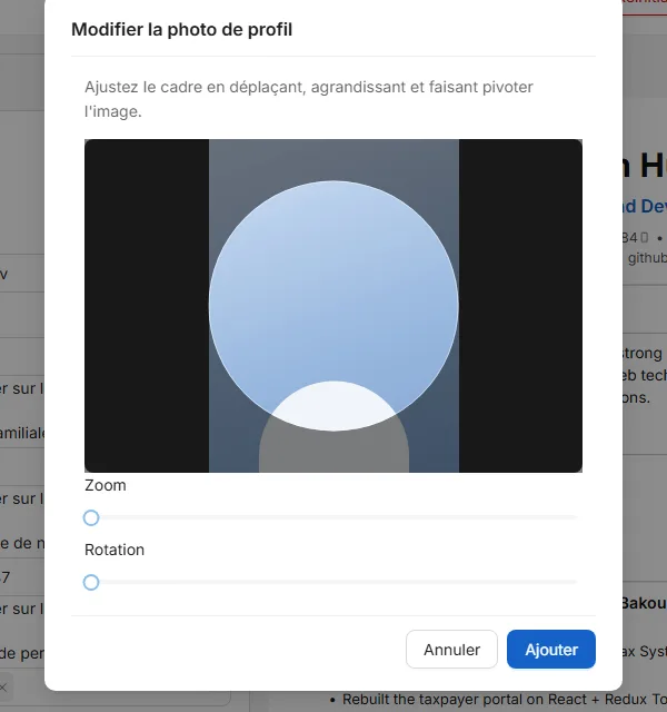 Cadrer une photo : faites glisser, zoomez et pivotez jusqu'à ce que le cercle montre ce que vous voulez.