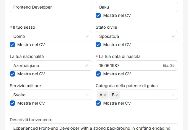 L'occhio accanto a un campo decide se viene stampato. Sbarrato significa che il dato resta nell'app ma non sul CV.